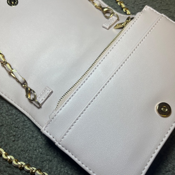 BEBE  Sophia Crossbody Quilted Handbag - Picture 2 of 5